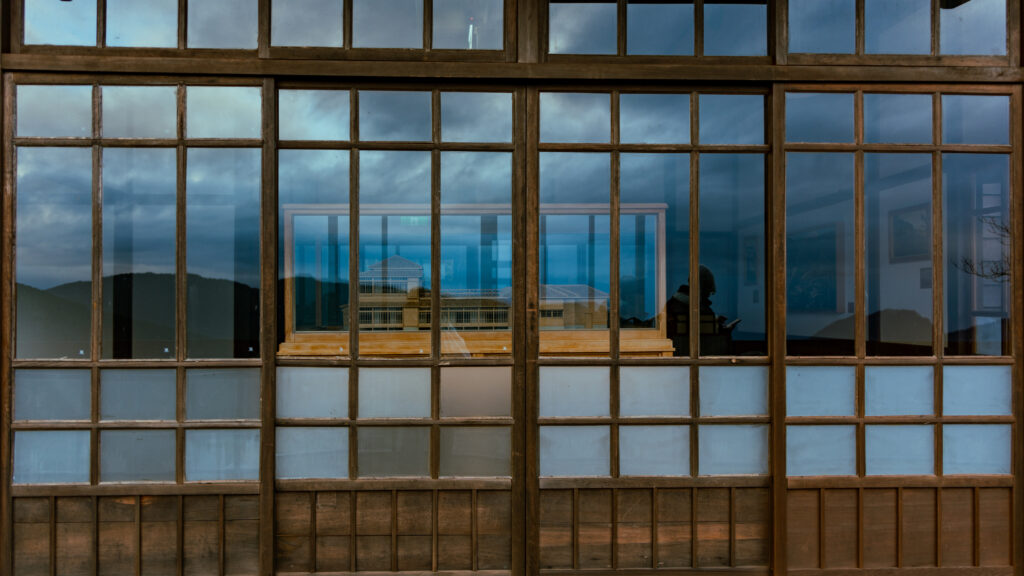 逃離現實走進遊戲畫面中的遺落之境—太平山國家森林遊樂區 太平山,宜蘭太平山,太平山住宿,太平山遊樂區,太平山森林遊樂區,太平山天氣,太平山蹦蹦車,森林鐵道,森林步道,健走步道,登山步道,鐵道,肖楠館,背包客,雲海咖啡廳,太平山餐廳,太平山美食,麵包,,吐司,包子,咖啡,豆漿,紅茶,太平山俱樂部,太平山導覽