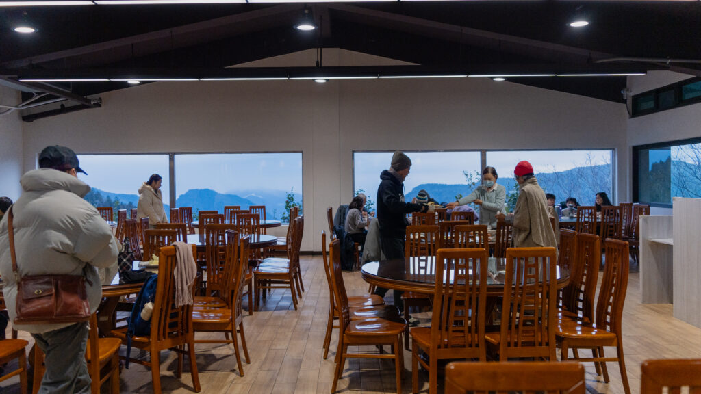 逃離現實走進遊戲畫面中的遺落之境—太平山國家森林遊樂區 太平山,宜蘭太平山,太平山住宿,太平山遊樂區,太平山森林遊樂區,太平山天氣,太平山蹦蹦車,森林鐵道,森林步道,健走步道,登山步道,鐵道,肖楠館,背包客,雲海咖啡廳,太平山餐廳,太平山美食