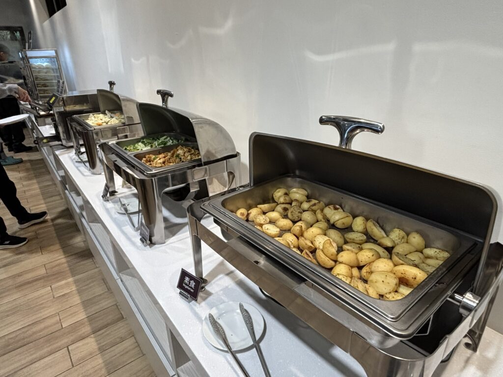 逃離現實走進遊戲畫面中的遺落之境—太平山國家森林遊樂區 太平山,宜蘭太平山,太平山住宿,太平山遊樂區,太平山森林遊樂區,太平山天氣,太平山蹦蹦車,森林鐵道,森林步道,健走步道,登山步道,鐵道,肖楠館,背包客,雲海咖啡廳,太平山餐廳,太平山美食